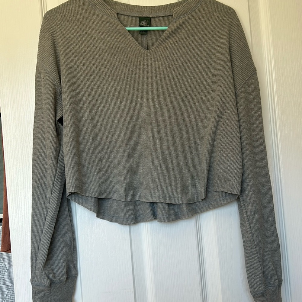 S Wild fable cropped long sleeve